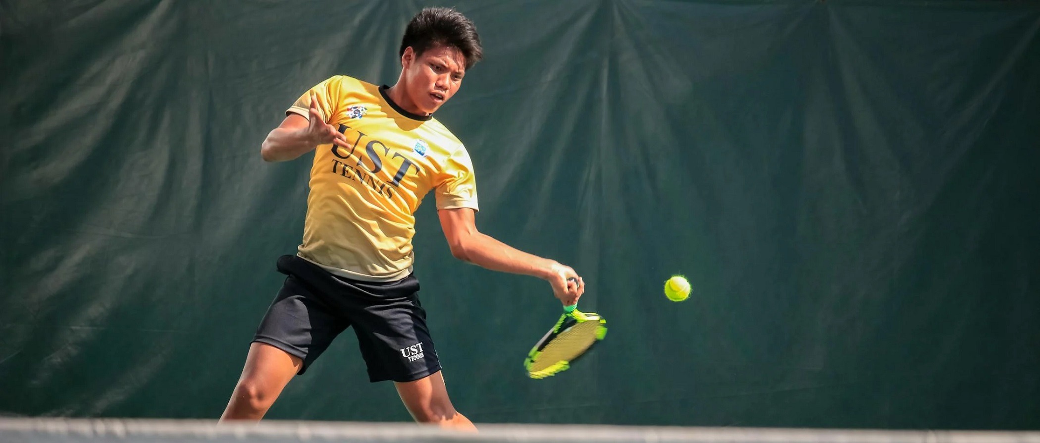 Tennis player training during a private lesson